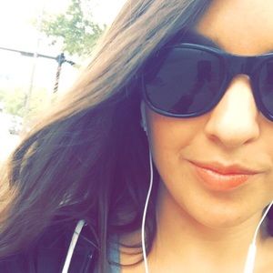 Meet your Posher, Courtney